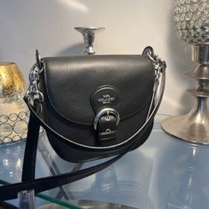 Coach Kleo Shoulder Bag 23